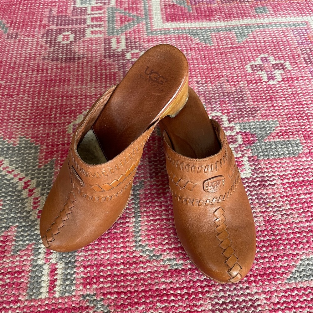 Ugg clogs